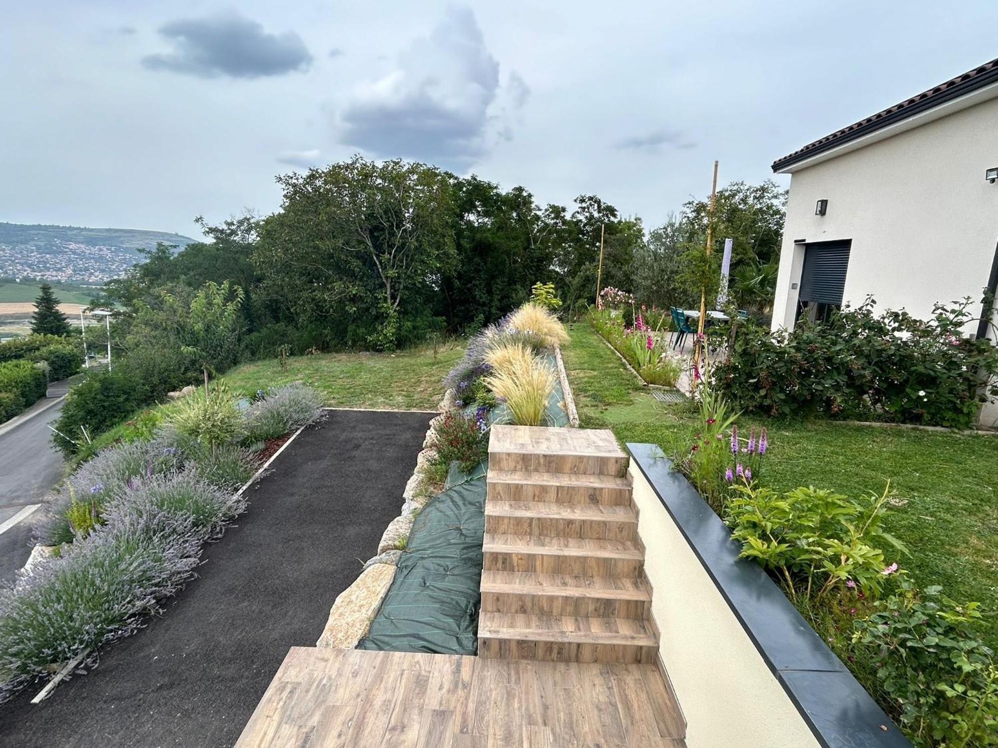 Vila L'Alphonsine Veyre-Monton Exteriér fotografie