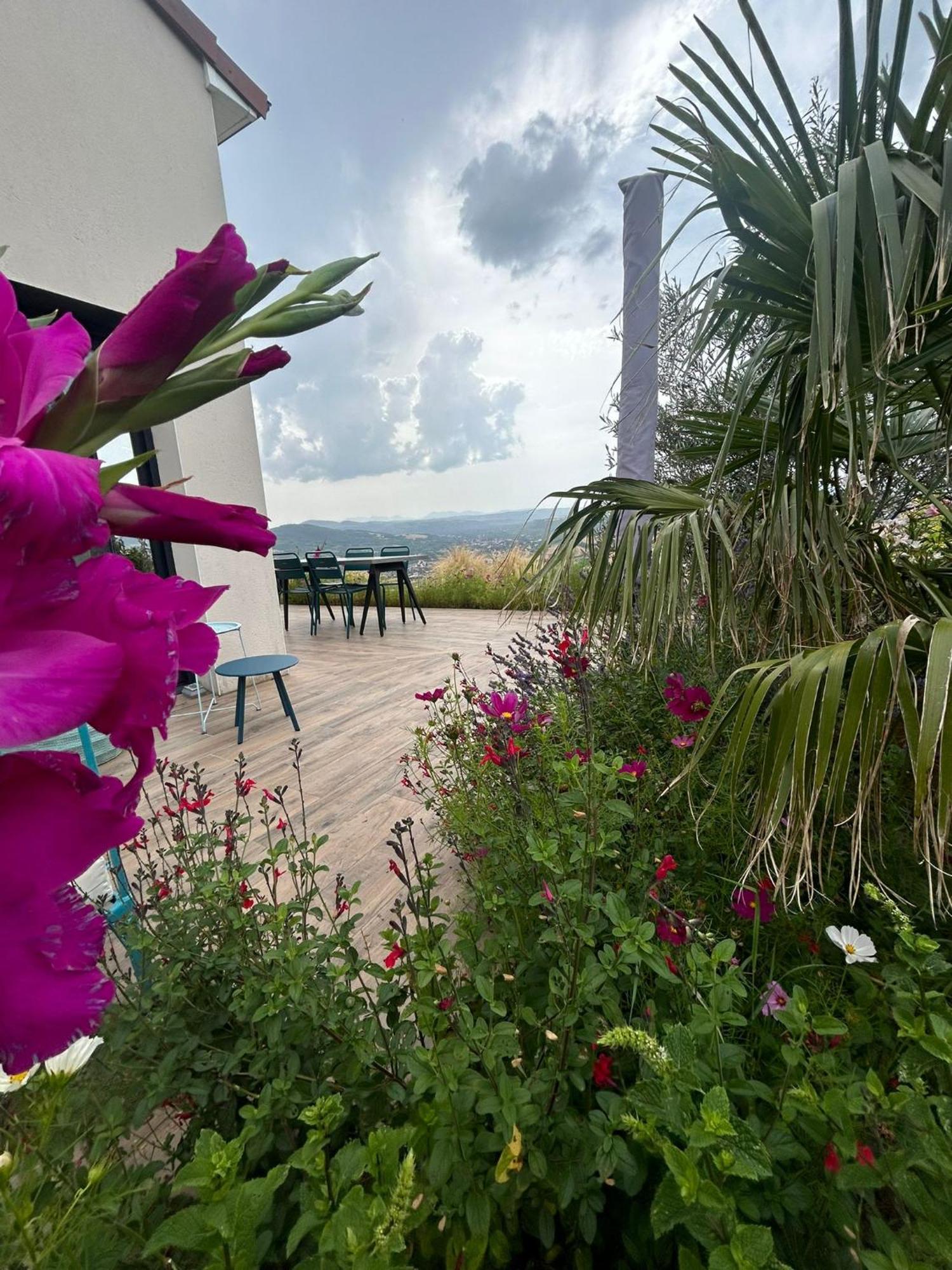 Vila L'Alphonsine Veyre-Monton Exteriér fotografie