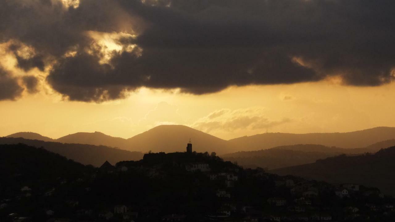 Vila L'Alphonsine Veyre-Monton Exteriér fotografie